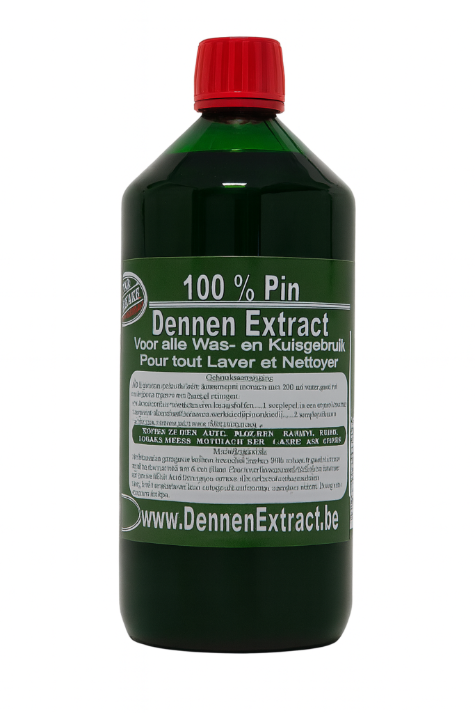 Bouteille verte d’extrait de pin 100 %, bouchon rouge, étiquette verte “Dennen Extract”, photographiée sur fond blanc. »