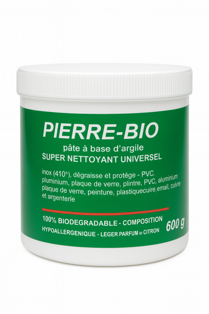 Pot blanc de 600 g PIERRE-BIO, étiquette verte “pâte à base d’argile – super nettoyant”, photographié sur fond blanc.